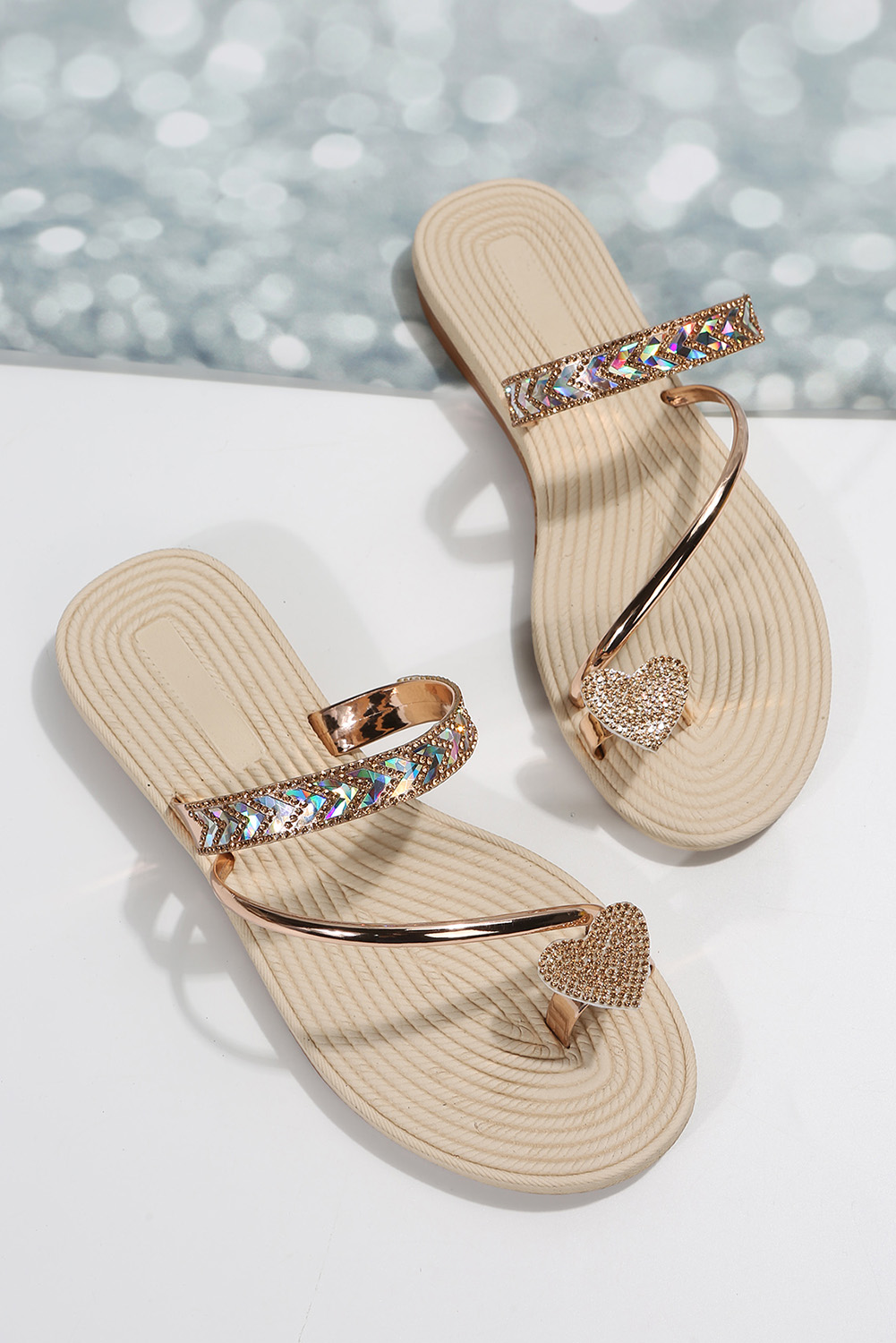 Hiraola's Product Image